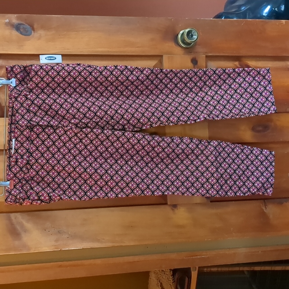 Brand New old navy pixie pants with allover cute print